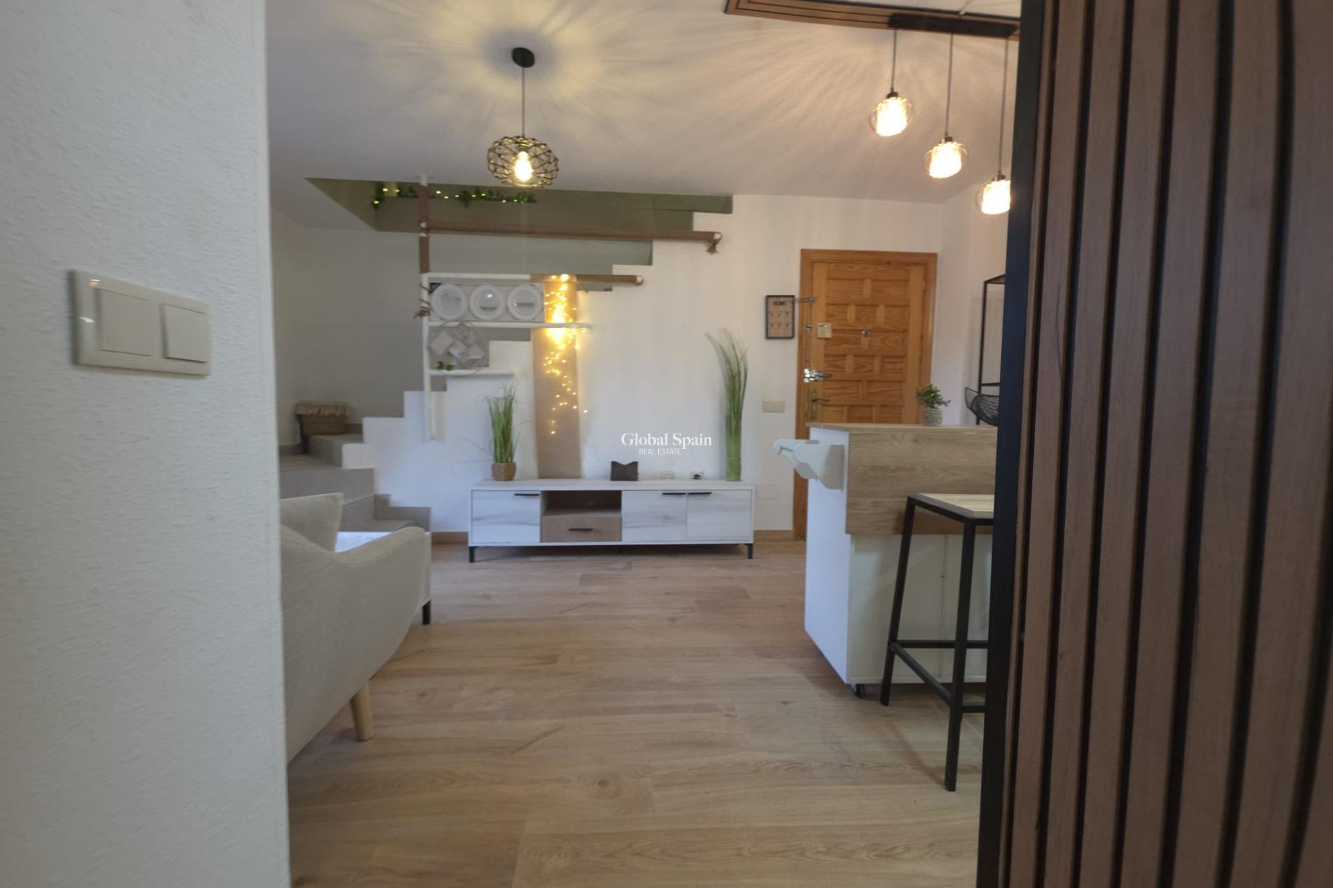 Odsprzedaż - PENTHOUSE -
TORREVIEJA - Cala Ferris