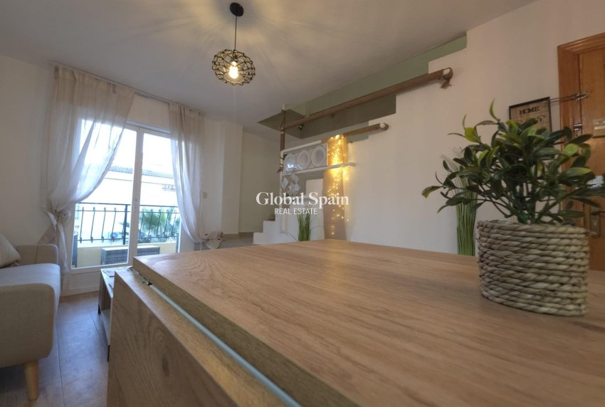 Odsprzedaż - PENTHOUSE -
TORREVIEJA - Cala Ferris