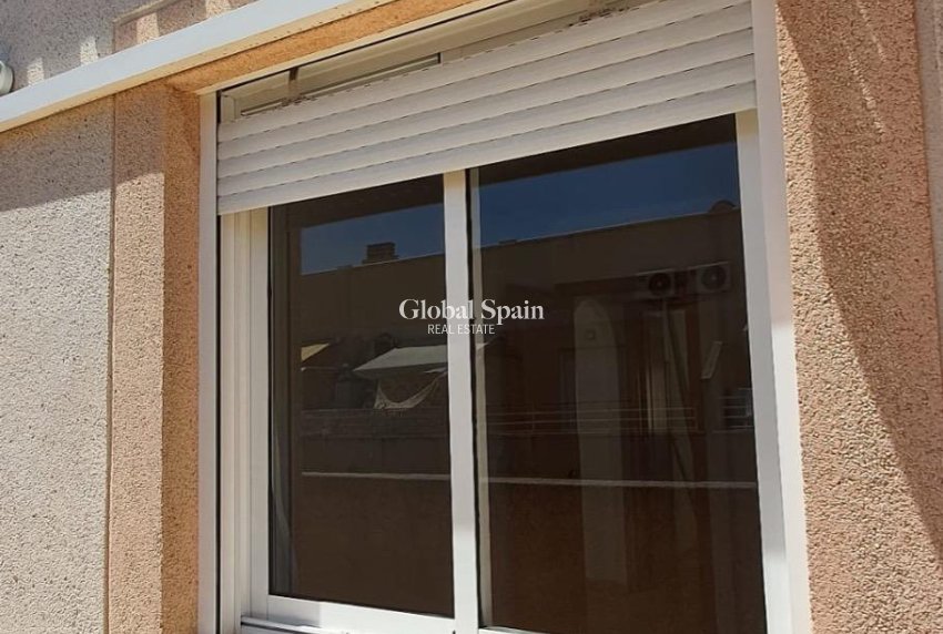 Odsprzedaż - PENTHOUSE -
TORREVIEJA - Center