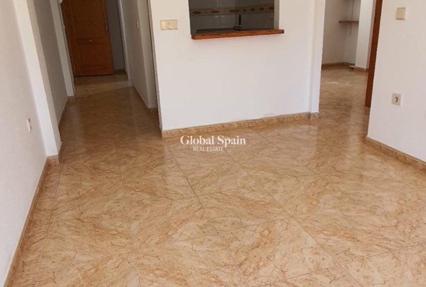 Odsprzedaż - PENTHOUSE -
TORREVIEJA - Center