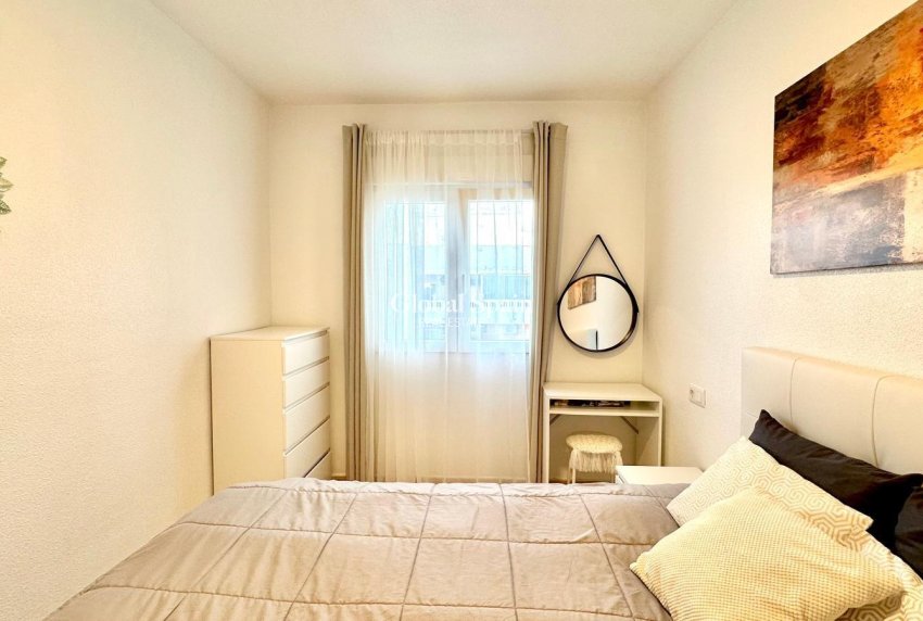 Odsprzedaż - PENTHOUSE -
TORREVIEJA - Center