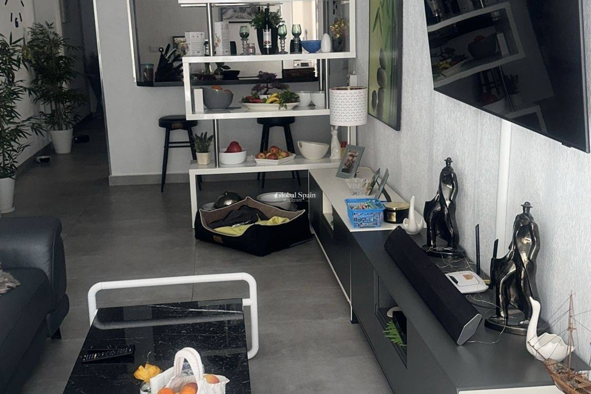 Odsprzedaż - PENTHOUSE -
TORREVIEJA - Center