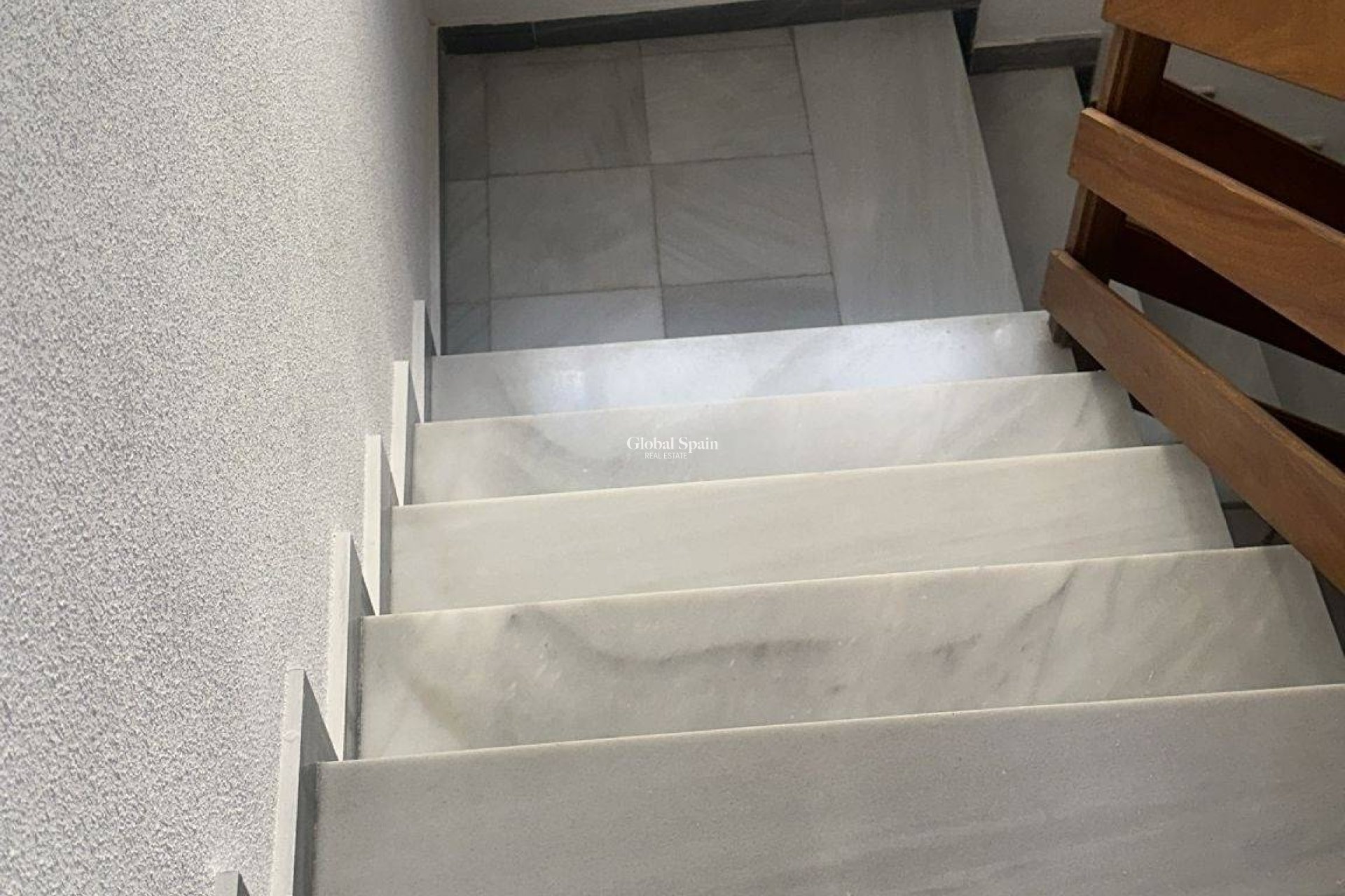 Odsprzedaż - PENTHOUSE -
TORREVIEJA - Center