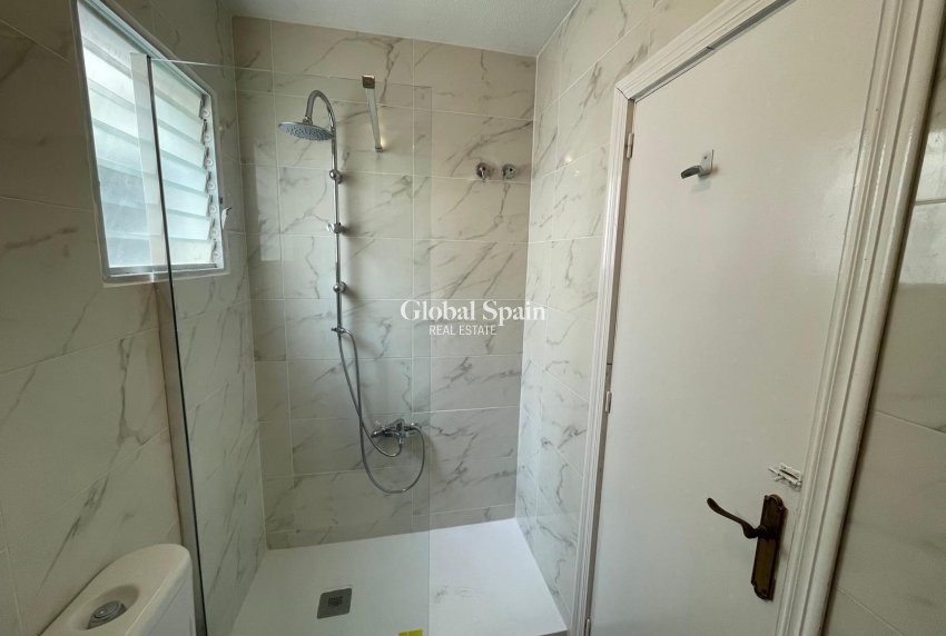 Odsprzedaż - PENTHOUSE -
TORREVIEJA - Center