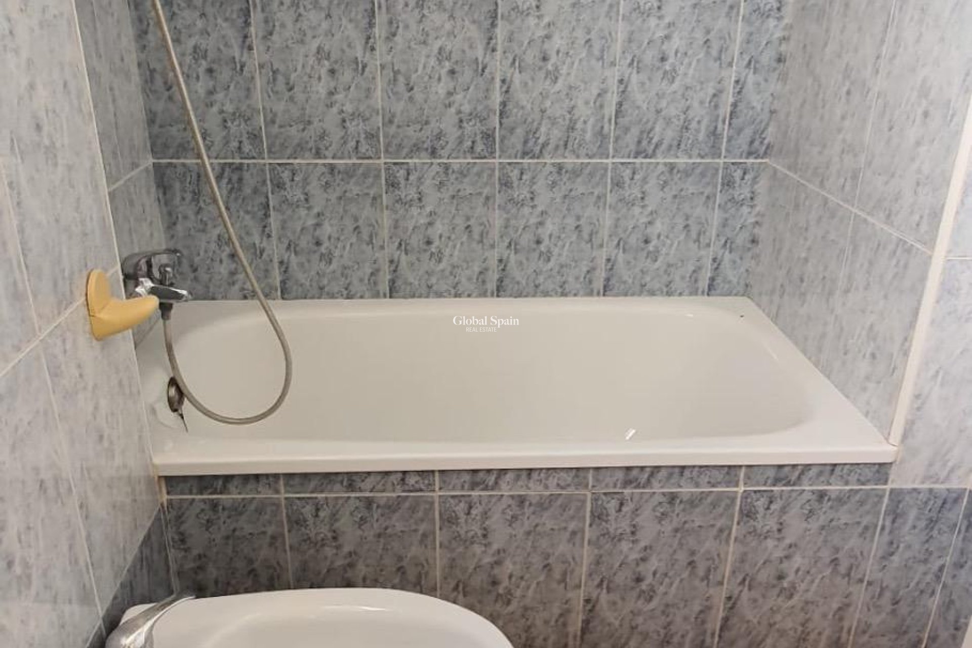 Odsprzedaż - PENTHOUSE -
TORREVIEJA - Center