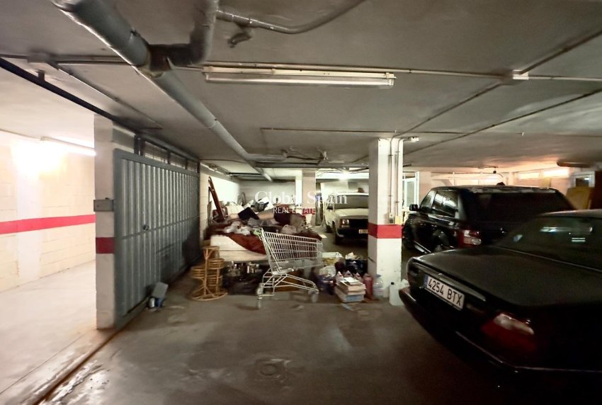 Odsprzedaż - PENTHOUSE -
TORREVIEJA - Center