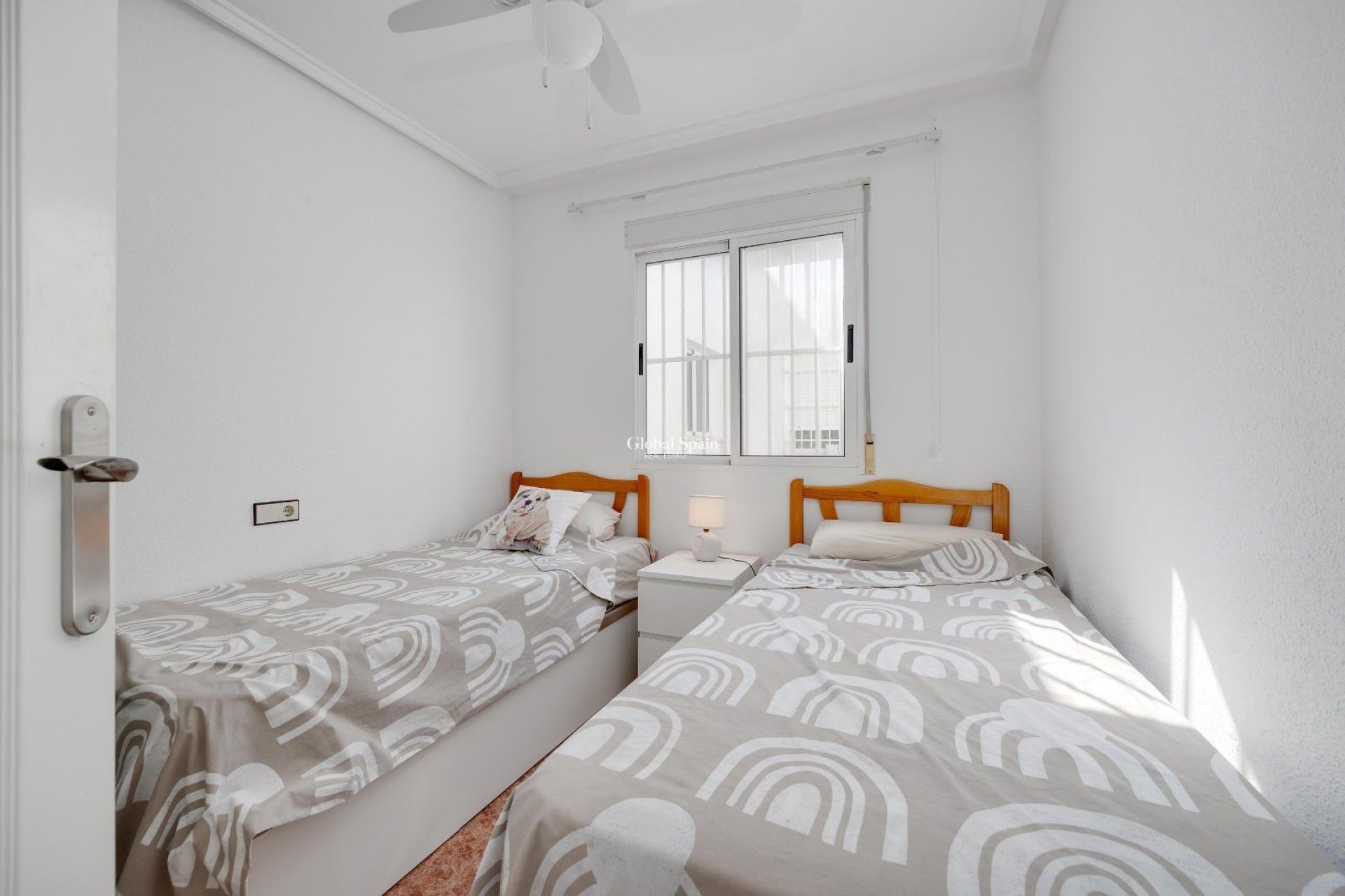 Odsprzedaż - PENTHOUSE -
TORREVIEJA - Center