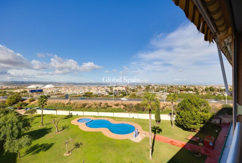 Odsprzedaż - PENTHOUSE -
TORREVIEJA - Center