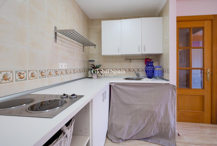 Odsprzedaż - PENTHOUSE -
TORREVIEJA - Center