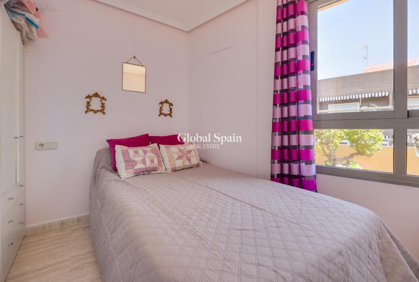 Odsprzedaż - PENTHOUSE -
TORREVIEJA - Center