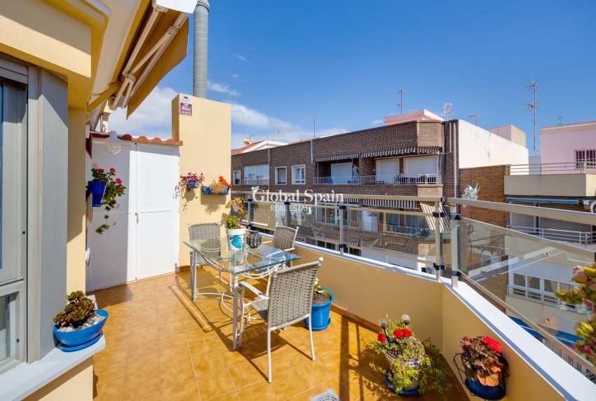 Odsprzedaż - PENTHOUSE -
TORREVIEJA - Center