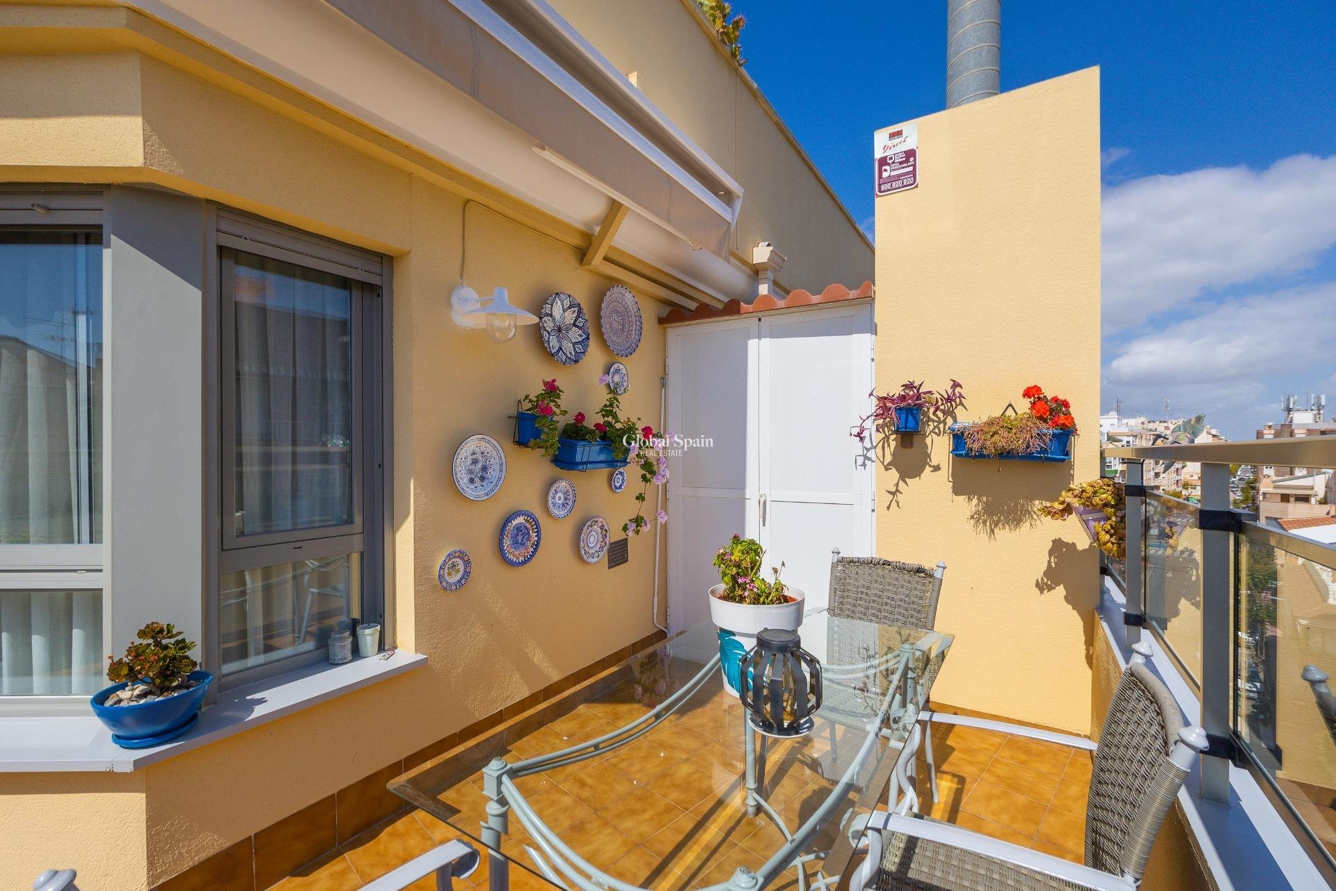 Odsprzedaż - PENTHOUSE -
TORREVIEJA - Center