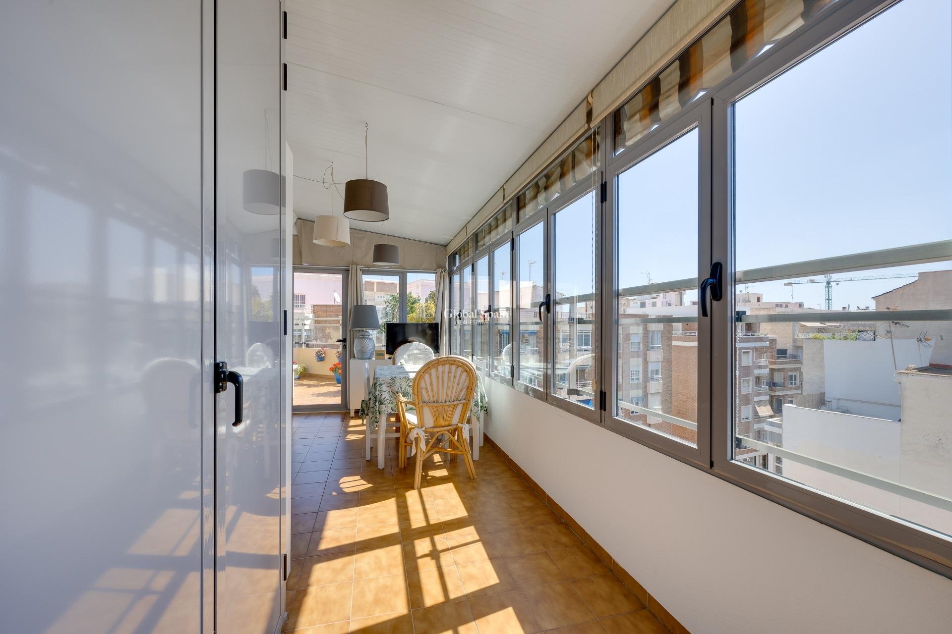 Odsprzedaż - PENTHOUSE -
TORREVIEJA - Center