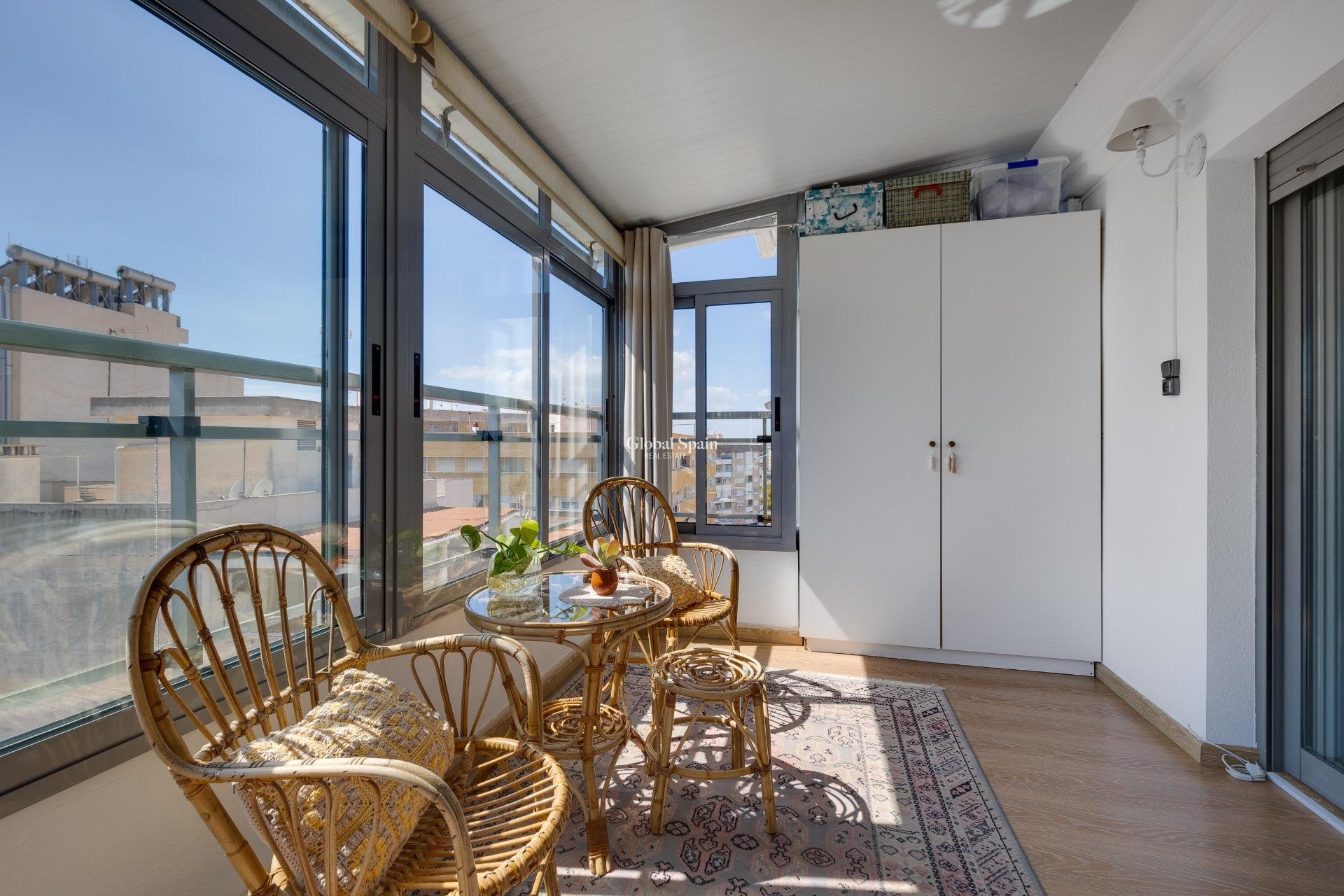 Odsprzedaż - PENTHOUSE -
TORREVIEJA - Center