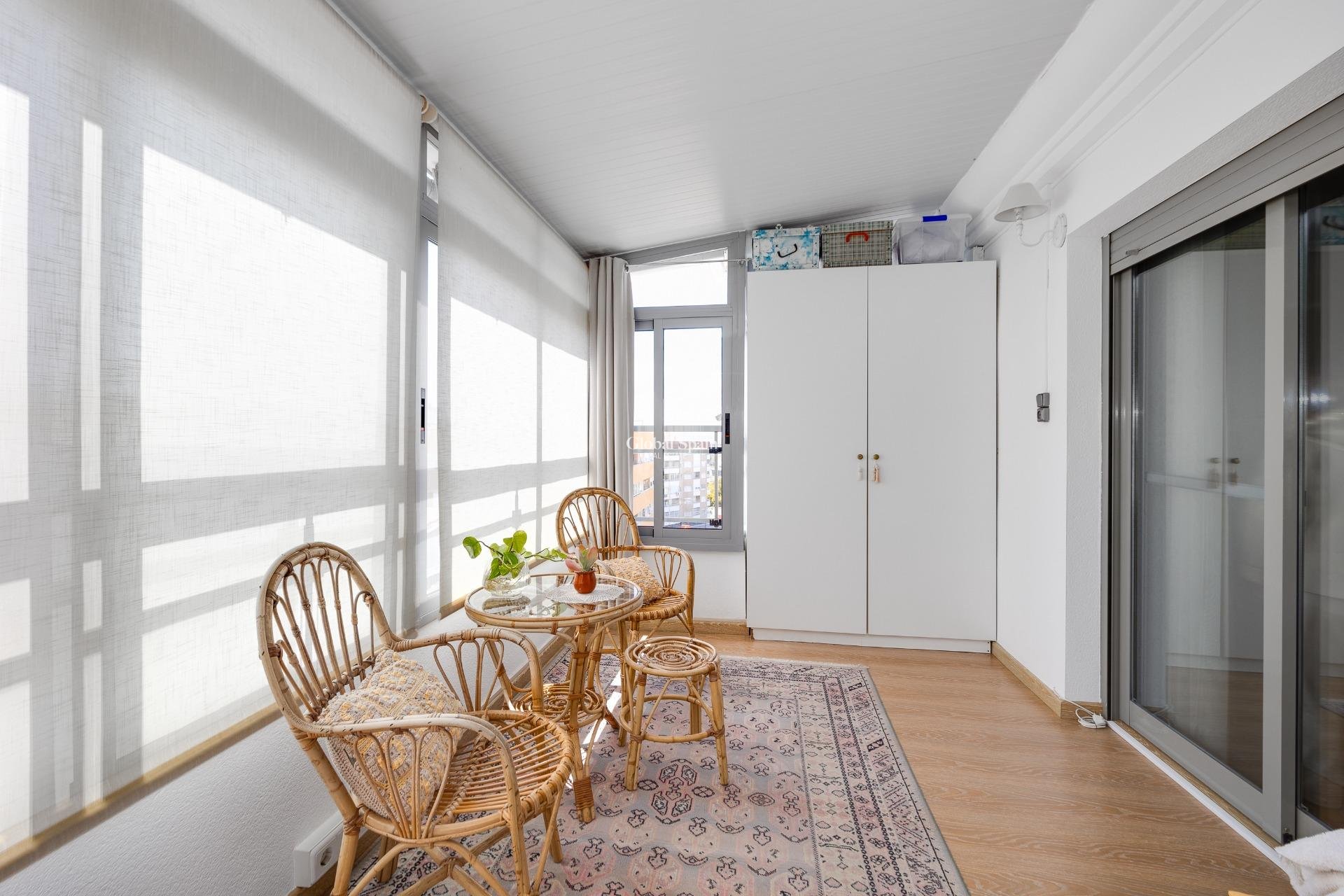 Odsprzedaż - PENTHOUSE -
TORREVIEJA - Center