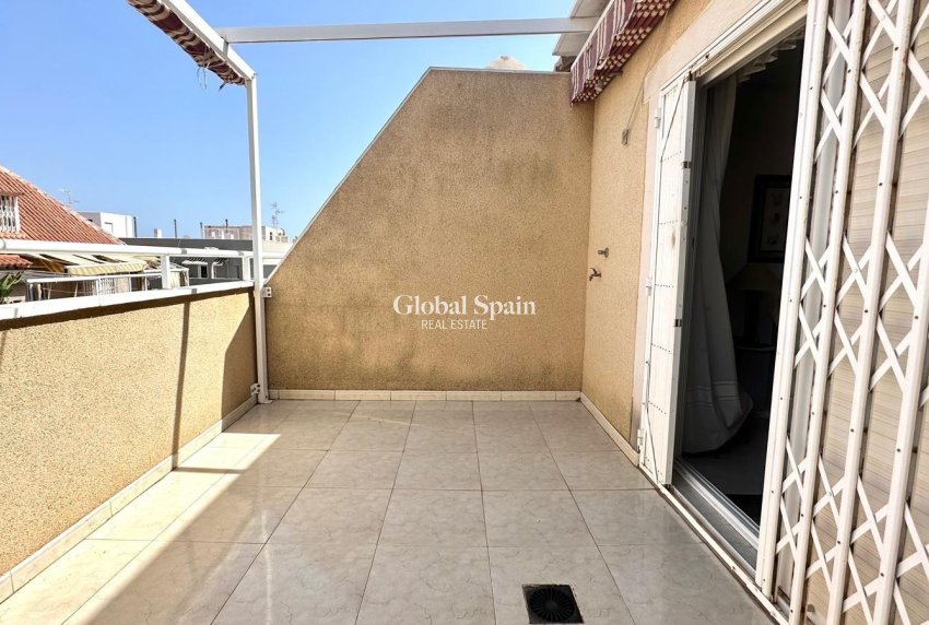 Odsprzedaż - PENTHOUSE -
TORREVIEJA - Center