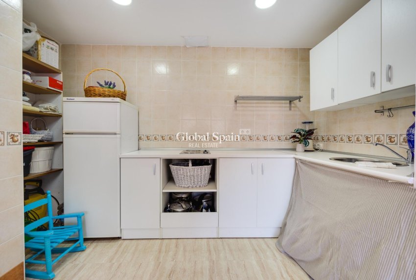 Odsprzedaż - PENTHOUSE -
TORREVIEJA - Center