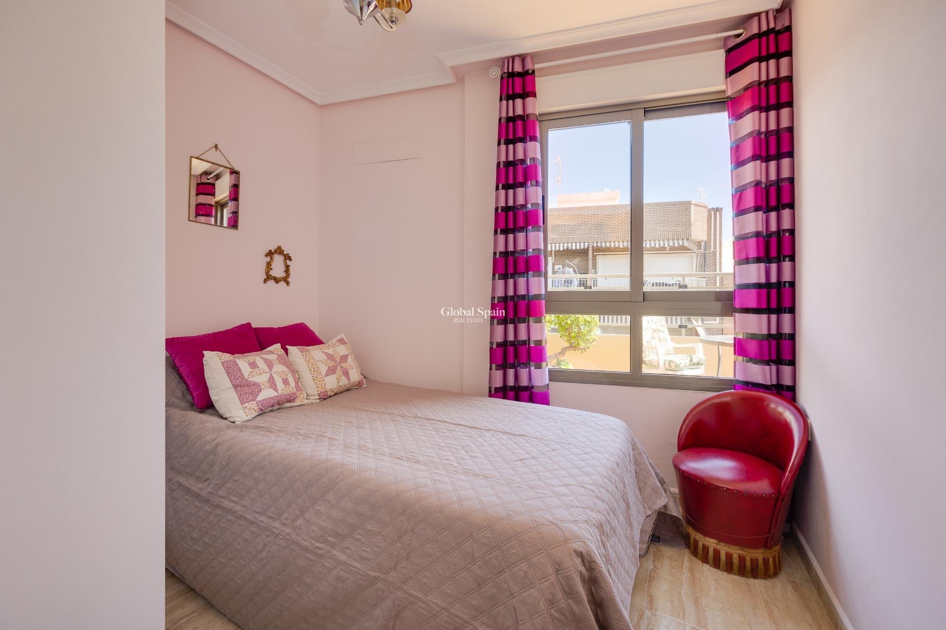 Odsprzedaż - PENTHOUSE -
TORREVIEJA - Center