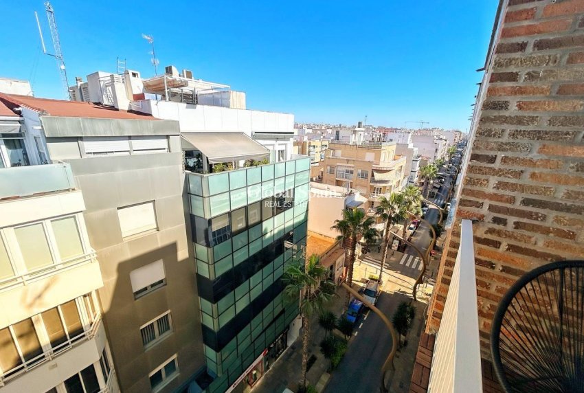 Odsprzedaż - PENTHOUSE -
TORREVIEJA - Center