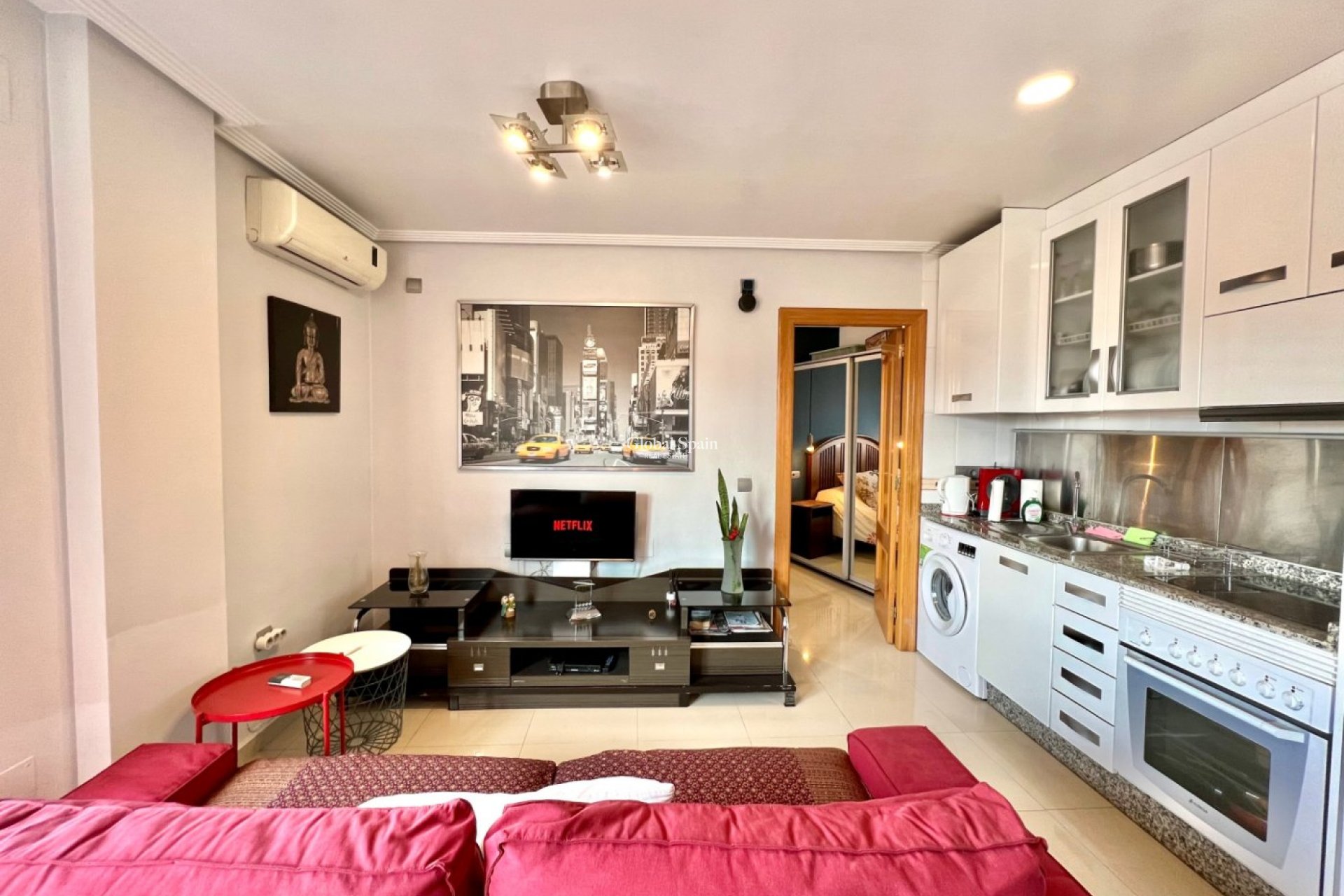 Odsprzedaż - PENTHOUSE -
TORREVIEJA - Center