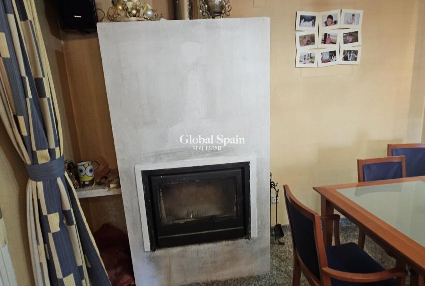 Odsprzedaż - PENTHOUSE -
TORREVIEJA - CENTRE