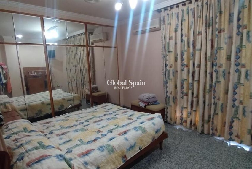 Odsprzedaż - PENTHOUSE -
TORREVIEJA - CENTRE
