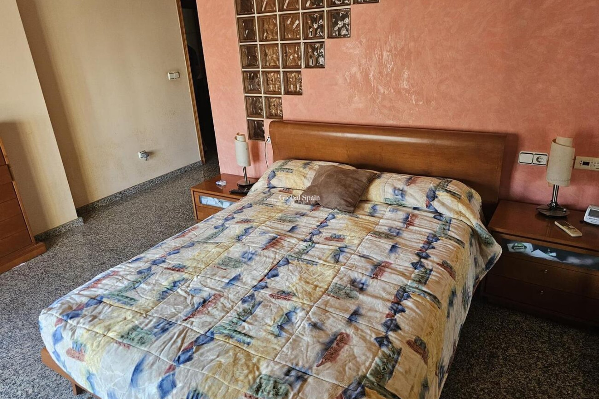 Odsprzedaż - PENTHOUSE -
TORREVIEJA - CENTRE