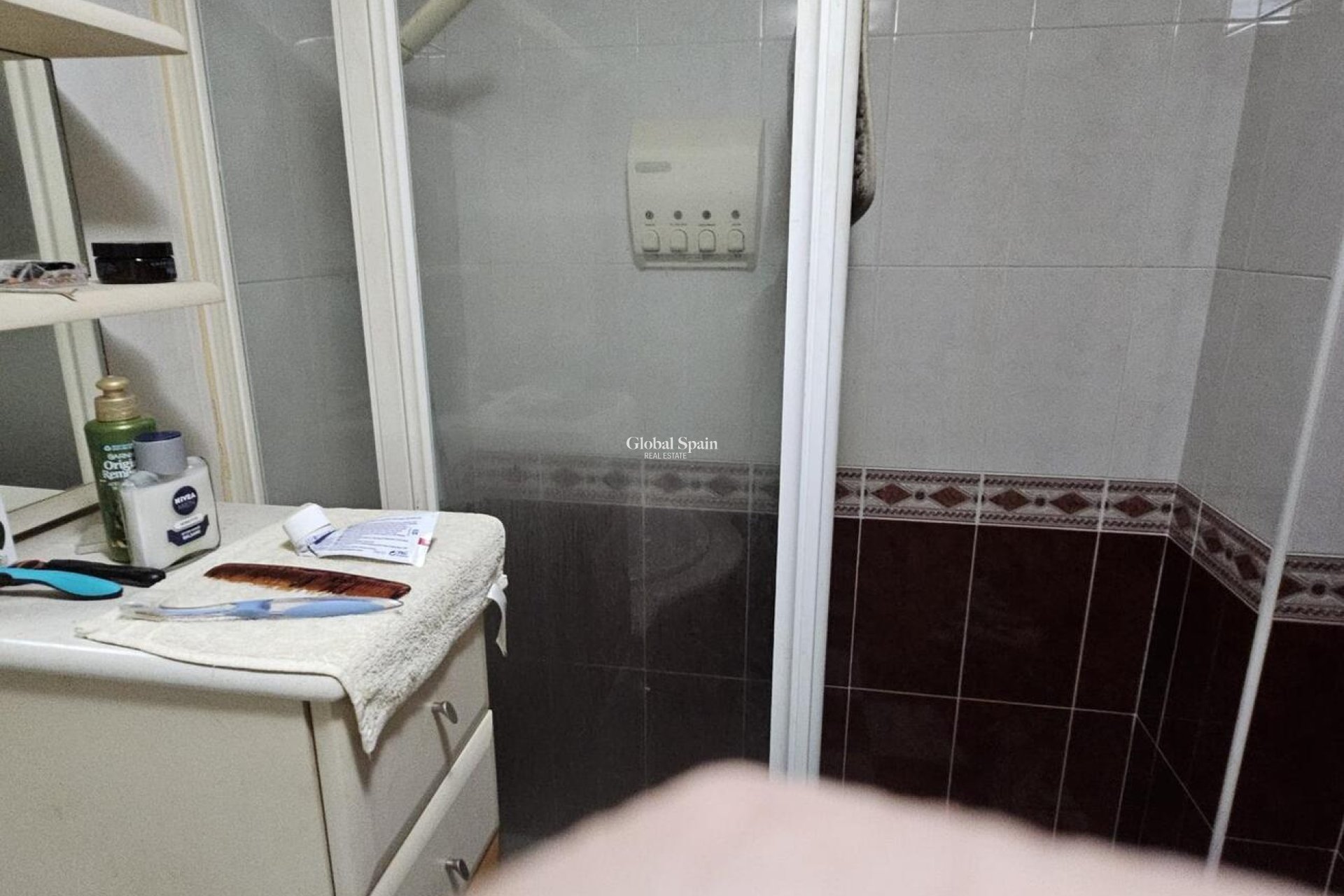 Odsprzedaż - PENTHOUSE -
TORREVIEJA - CENTRE