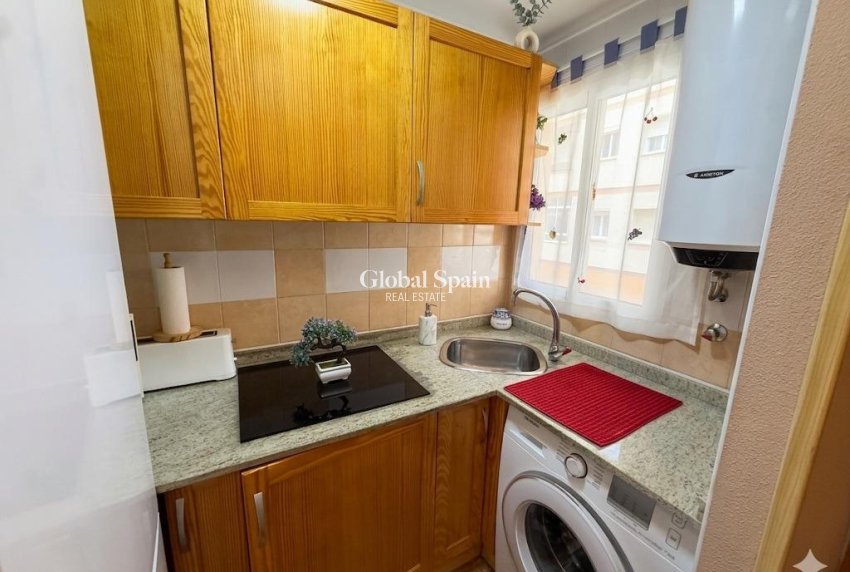Odsprzedaż - PENTHOUSE -
TORREVIEJA - Centro