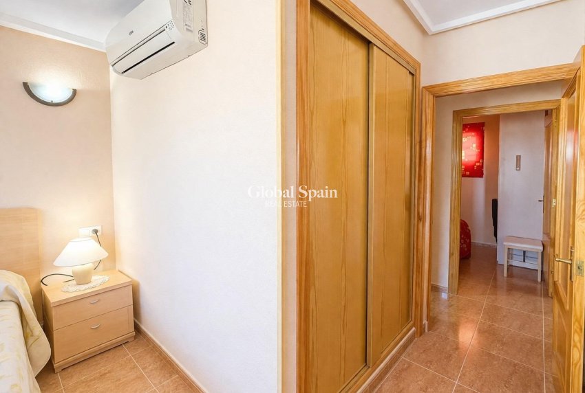 Odsprzedaż - PENTHOUSE -
TORREVIEJA - Centro