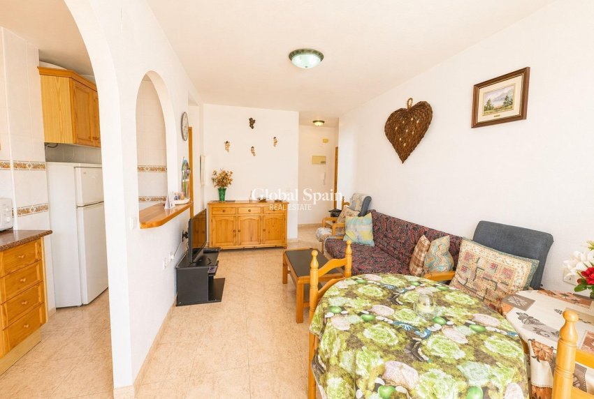 Odsprzedaż - PENTHOUSE -
TORREVIEJA - Centro