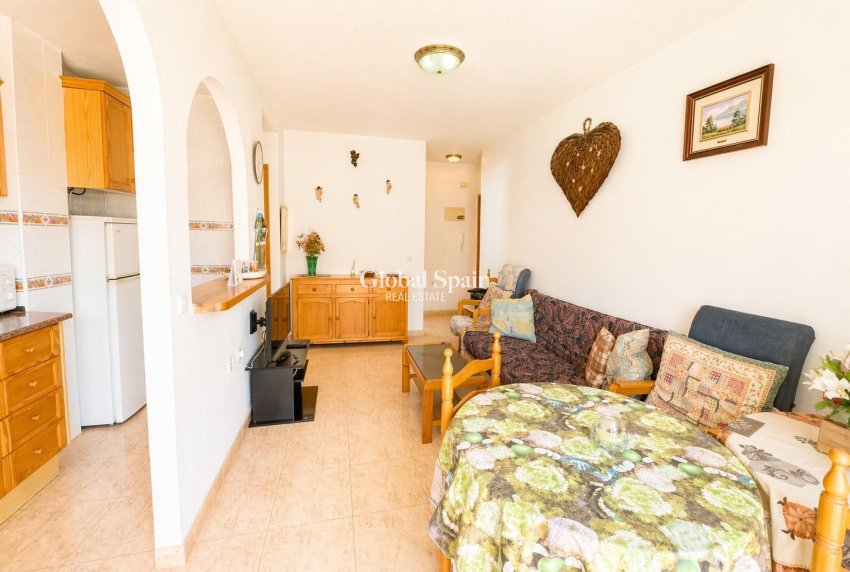 Odsprzedaż - PENTHOUSE -
TORREVIEJA - Centro