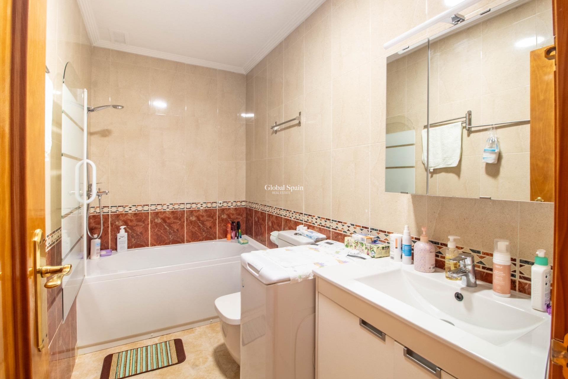 Odsprzedaż - PENTHOUSE -
TORREVIEJA - Centro