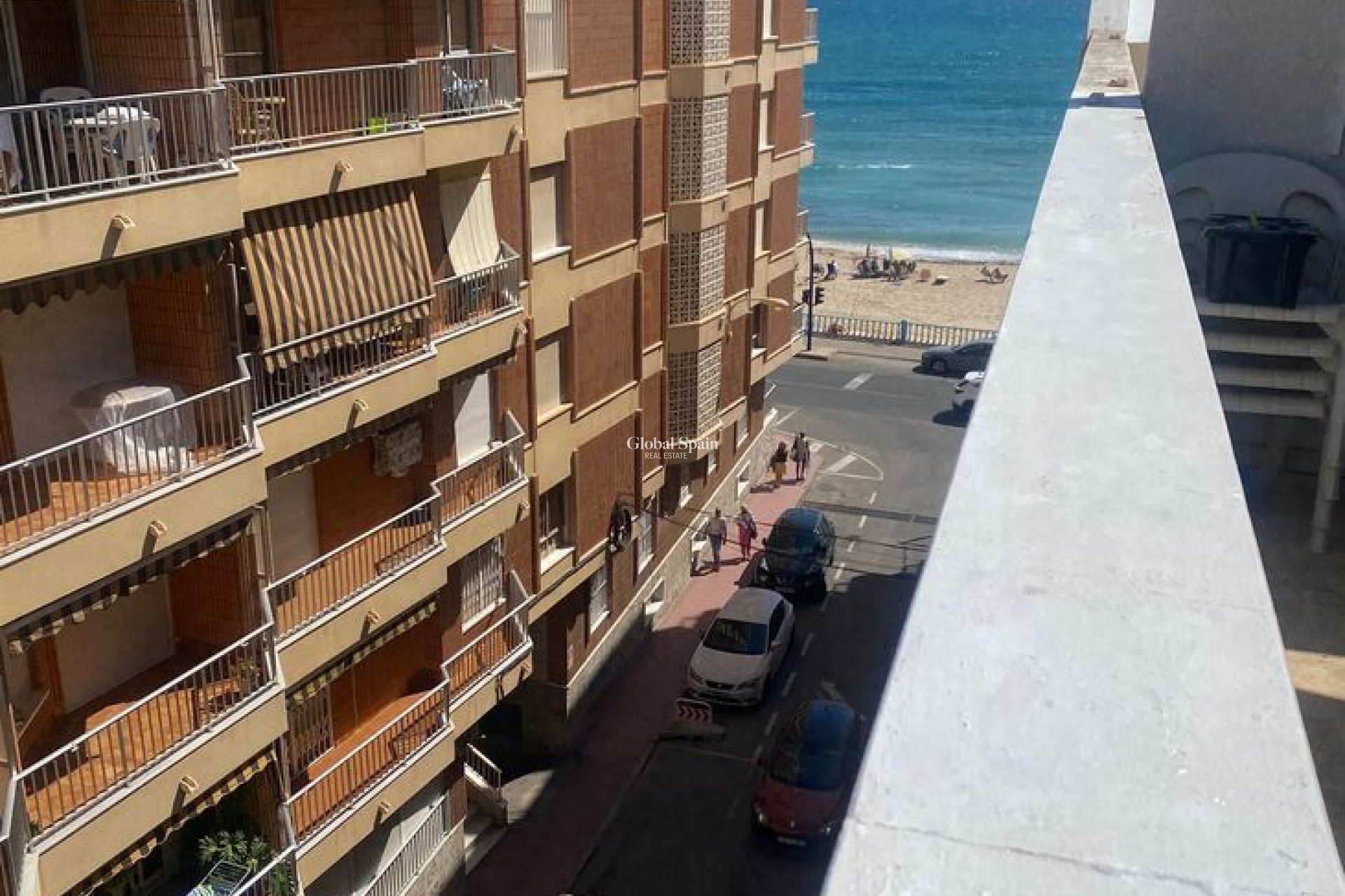 Odsprzedaż - PENTHOUSE -
TORREVIEJA - Costa Blanca