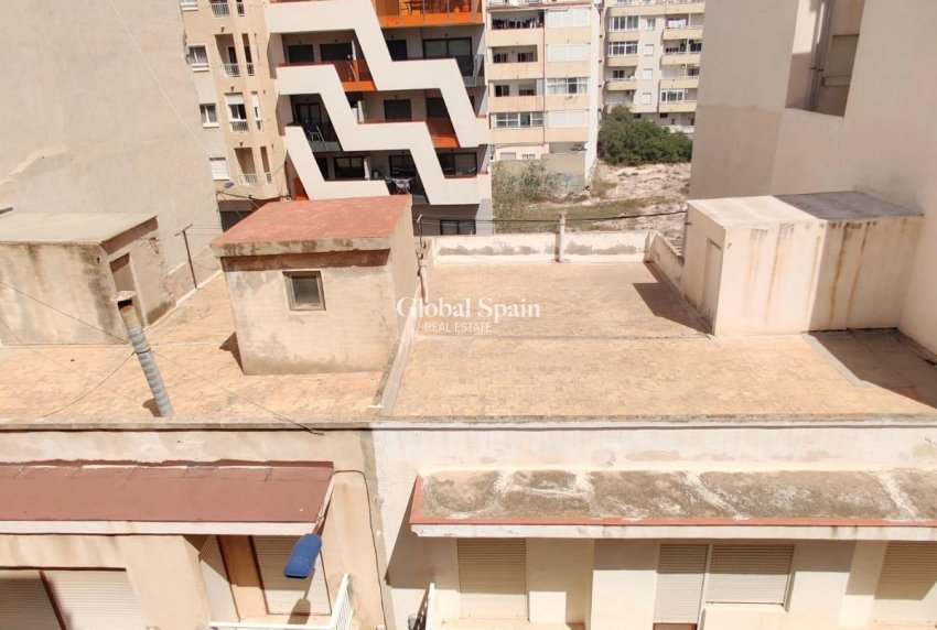 Odsprzedaż - PENTHOUSE -
TORREVIEJA - Curva Del Palangre