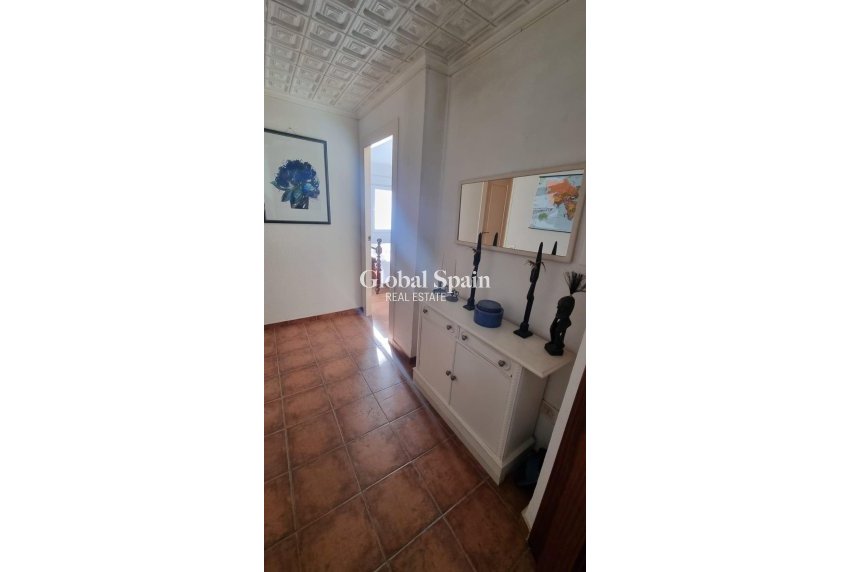 Odsprzedaż - PENTHOUSE -
TORREVIEJA - El Acequión - Los Náufragos