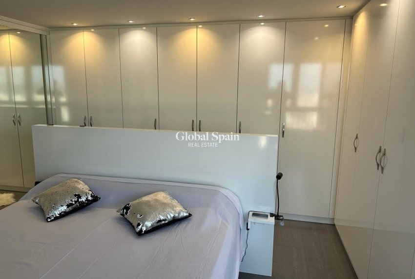 Odsprzedaż - PENTHOUSE -
TORREVIEJA - El Acequión - Los Náufragos