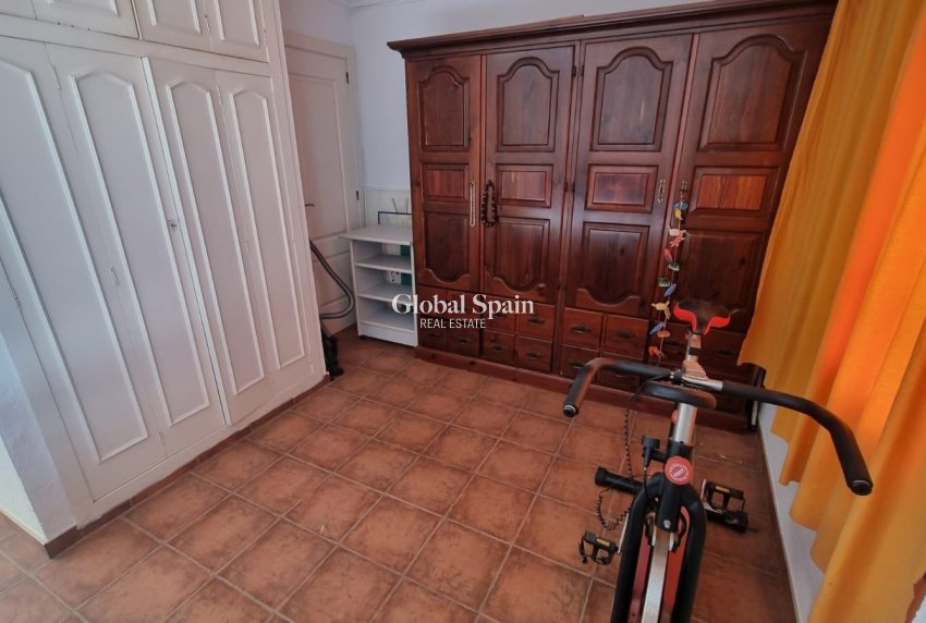 Odsprzedaż - PENTHOUSE -
TORREVIEJA - El Acequión - Los Náufragos