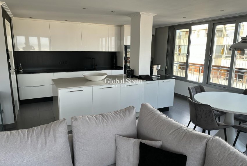 Odsprzedaż - PENTHOUSE -
TORREVIEJA - El Acequión - Los Náufragos