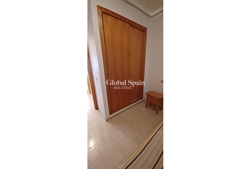 Odsprzedaż - PENTHOUSE -
TORREVIEJA - El molino