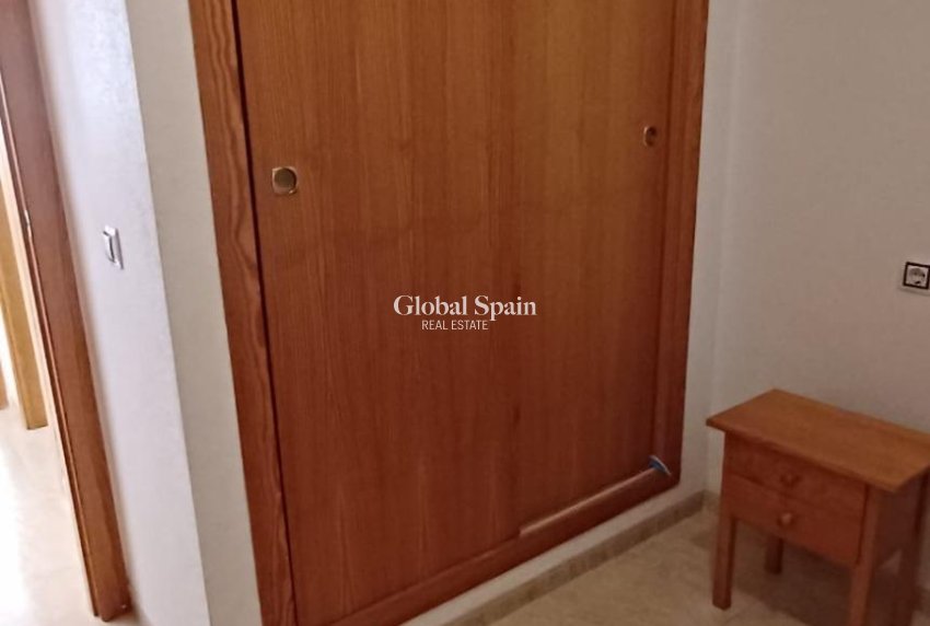 Odsprzedaż - PENTHOUSE -
TORREVIEJA - El molino