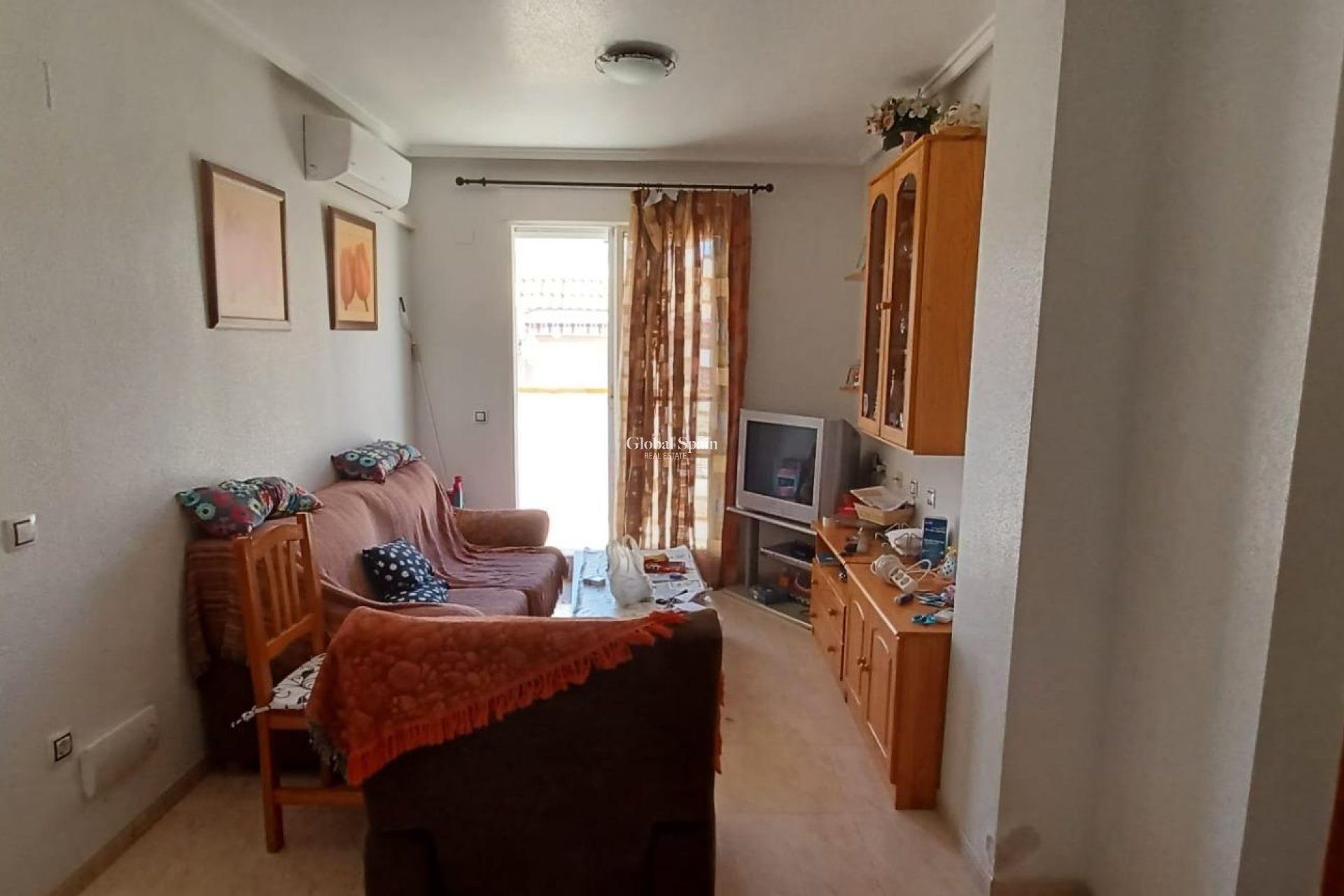 Odsprzedaż - PENTHOUSE -
TORREVIEJA - El molino