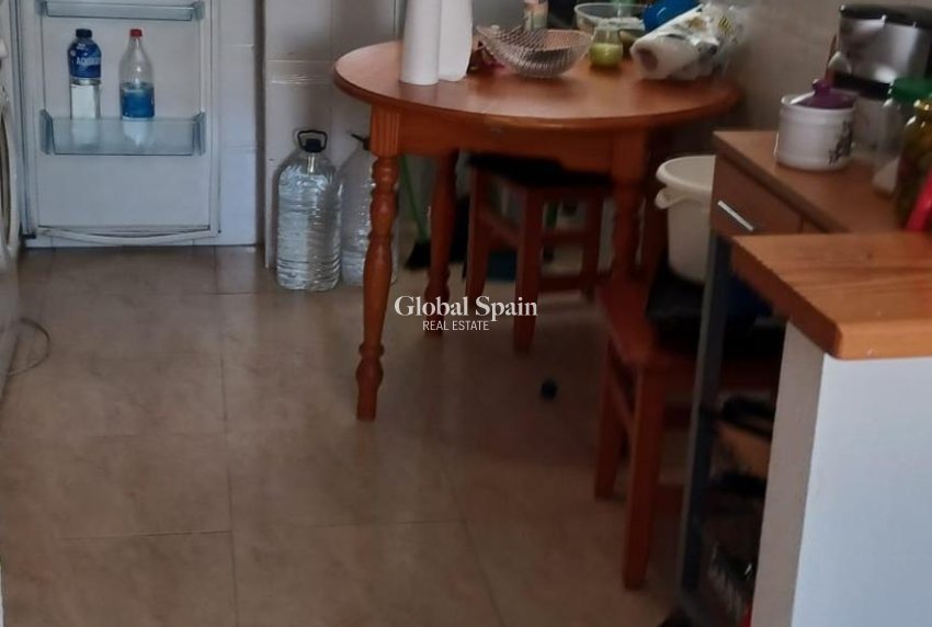 Odsprzedaż - PENTHOUSE -
TORREVIEJA - El molino