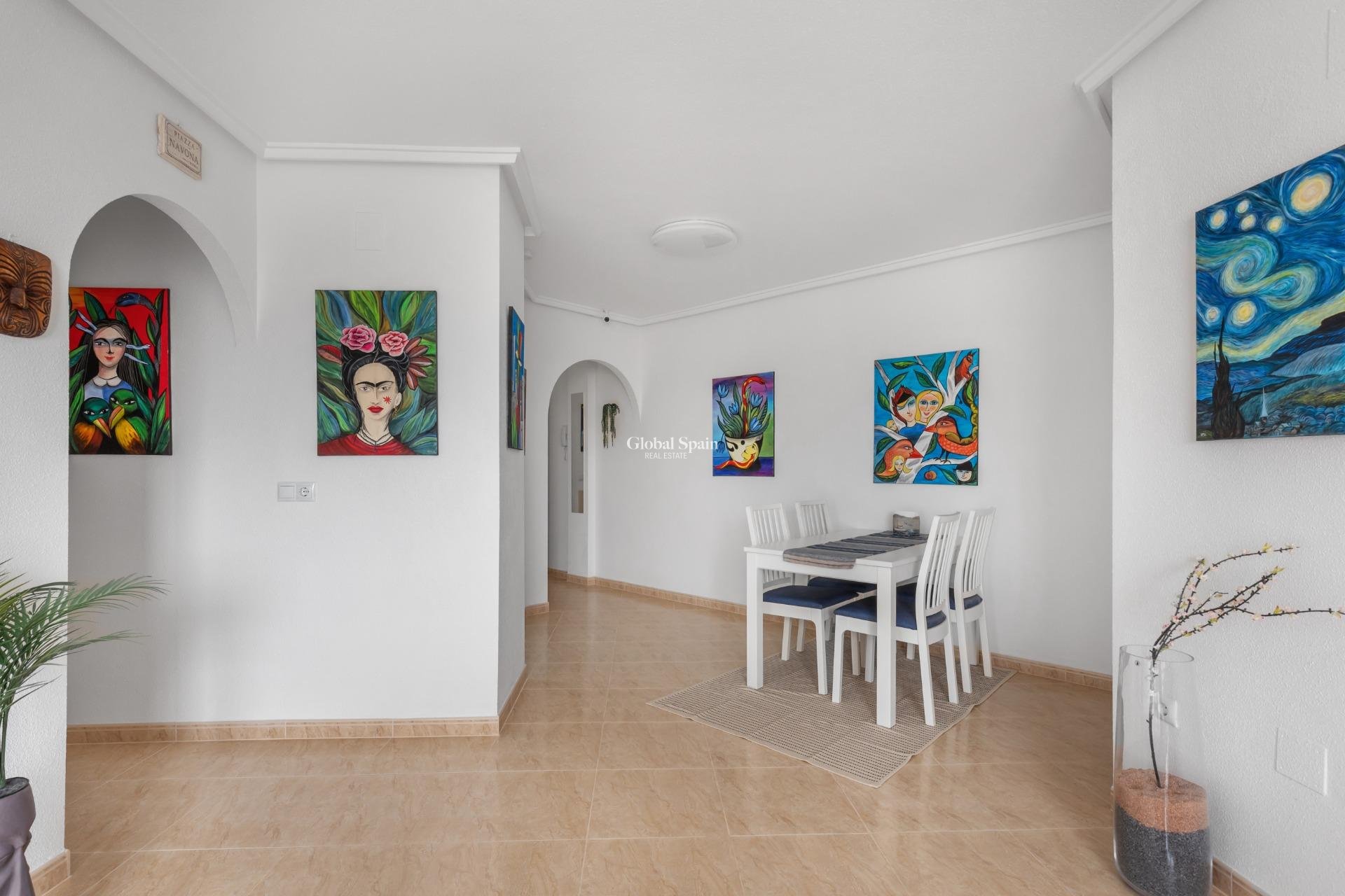 Odsprzedaż - PENTHOUSE -
TORREVIEJA - Estacion de autobuses