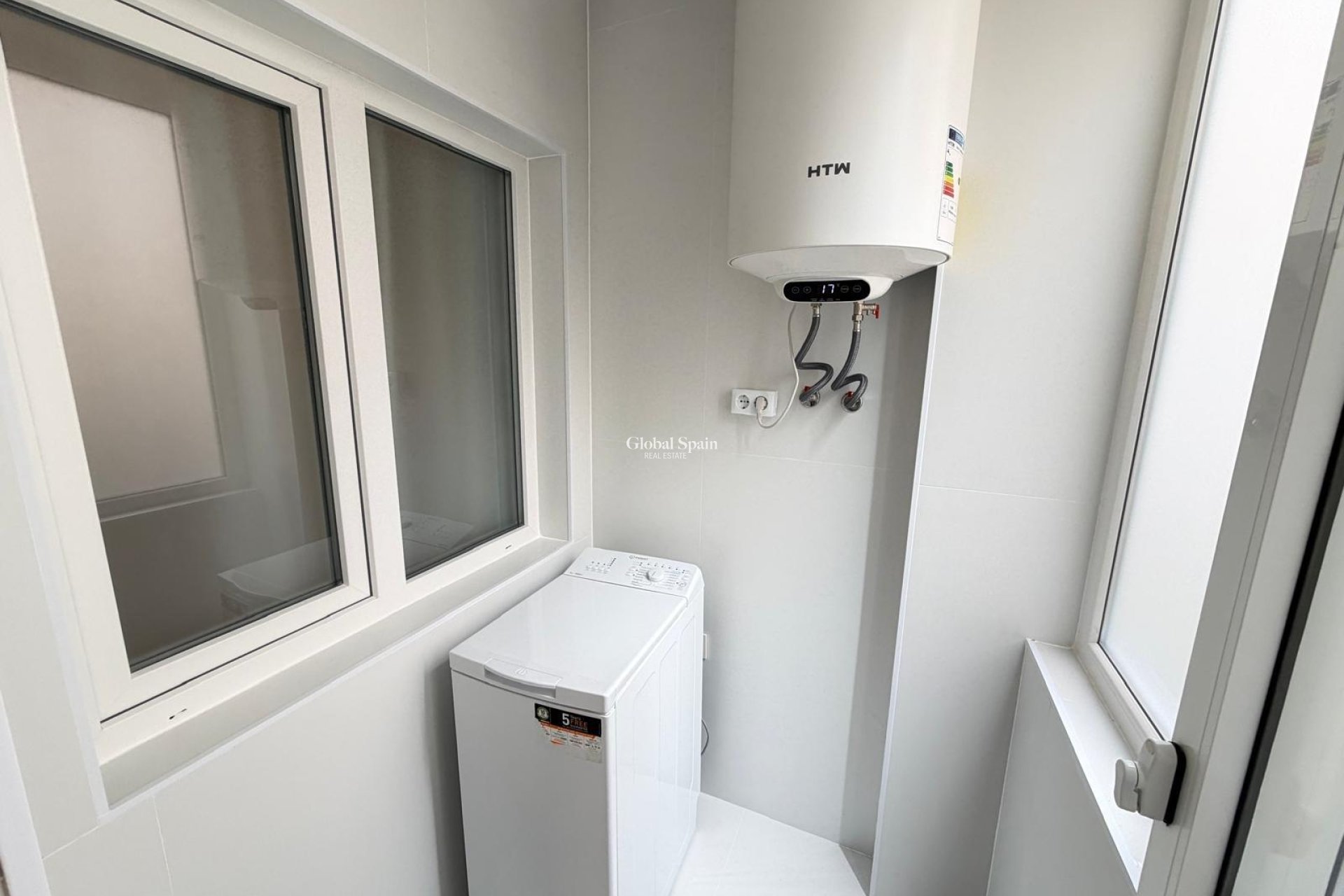 Odsprzedaż - PENTHOUSE -
TORREVIEJA - Estacion de autobuses