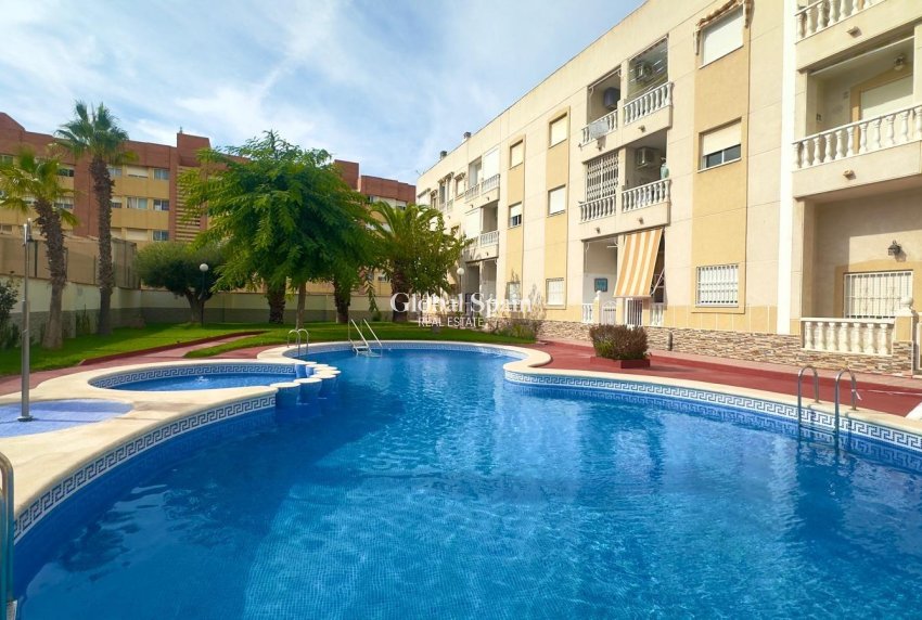 Odsprzedaż - PENTHOUSE -
TORREVIEJA - Estacion de autobuses