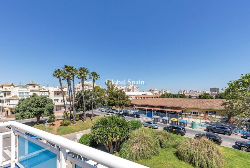 Odsprzedaż - PENTHOUSE -
TORREVIEJA - Estacion de autobuses