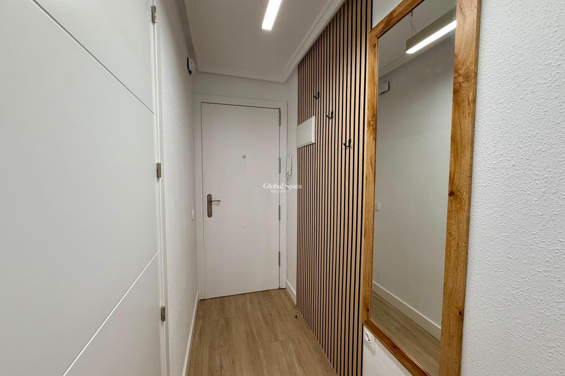 Odsprzedaż - PENTHOUSE -
TORREVIEJA - Habaneras