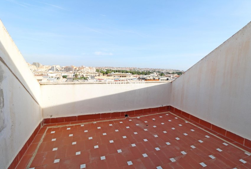 Odsprzedaż - PENTHOUSE -
TORREVIEJA - Habaneras