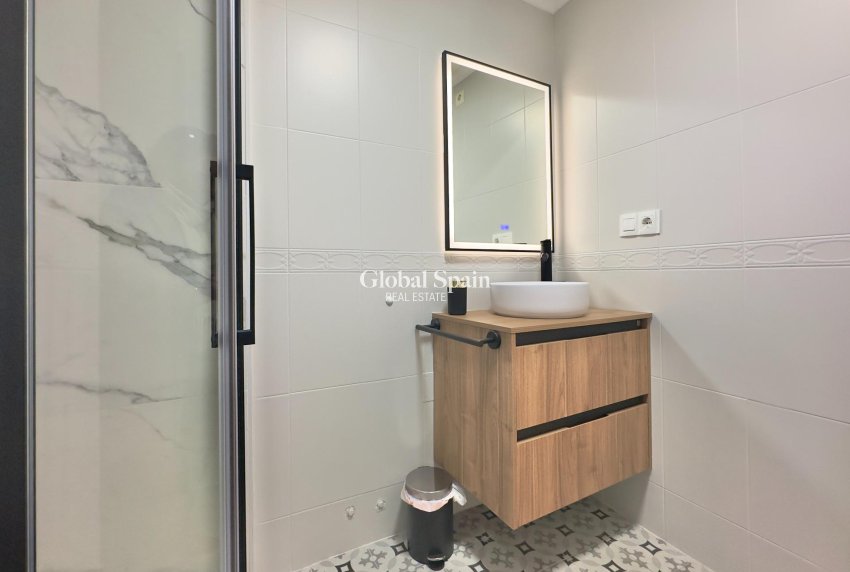 Odsprzedaż - PENTHOUSE -
TORREVIEJA - La Mata pueblo